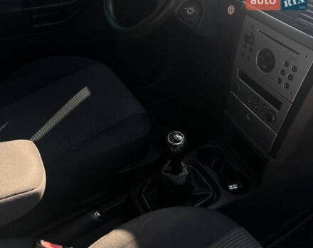 Синий Опель Мерива, объемом двигателя 1.6 л и пробегом 240 тыс. км за 3850 $, фото 16 на Automoto.ua