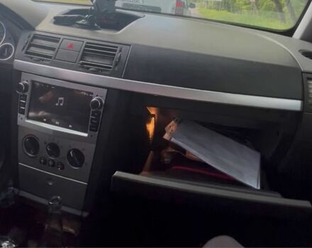 Синий Опель Мерива, объемом двигателя 1.4 л и пробегом 567 тыс. км за 2750 $, фото 3 на Automoto.ua