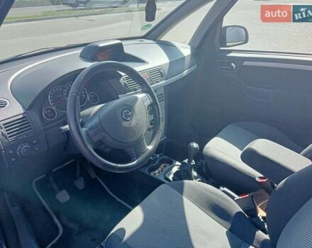 Синий Опель Мерива, объемом двигателя 1.36 л и пробегом 242 тыс. км за 4158 $, фото 3 на Automoto.ua