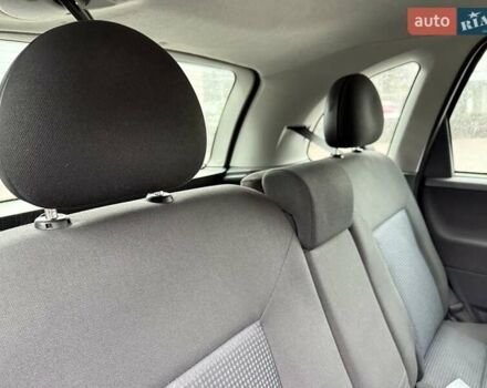 Синий Опель Мерива, объемом двигателя 1.6 л и пробегом 142 тыс. км за 3950 $, фото 49 на Automoto.ua