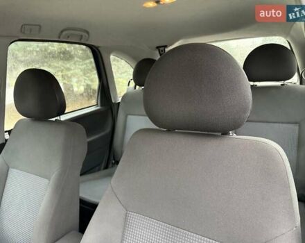 Синий Опель Мерива, объемом двигателя 1.6 л и пробегом 142 тыс. км за 3950 $, фото 58 на Automoto.ua