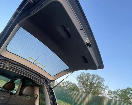 Синий Опель Мерива, объемом двигателя 1.69 л и пробегом 262 тыс. км за 3550 $, фото 31 на Automoto.ua