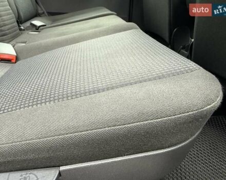 Синий Опель Мерива, объемом двигателя 1.6 л и пробегом 142 тыс. км за 3950 $, фото 47 на Automoto.ua