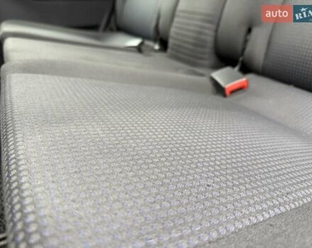 Синий Опель Мерива, объемом двигателя 1.6 л и пробегом 142 тыс. км за 3950 $, фото 52 на Automoto.ua