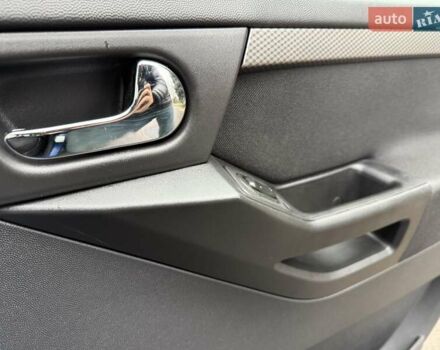 Синий Опель Мерива, объемом двигателя 1.6 л и пробегом 142 тыс. км за 3950 $, фото 33 на Automoto.ua