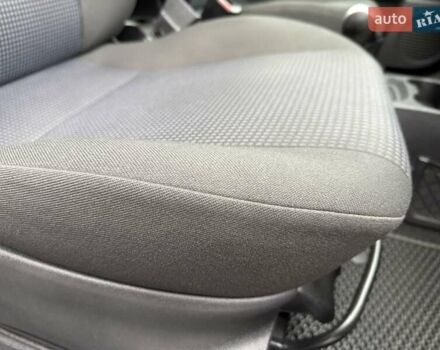 Синий Опель Мерива, объемом двигателя 1.6 л и пробегом 142 тыс. км за 3950 $, фото 36 на Automoto.ua