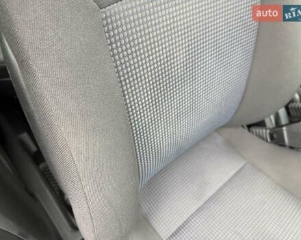 Синий Опель Мерива, объемом двигателя 1.6 л и пробегом 142 тыс. км за 3950 $, фото 41 на Automoto.ua