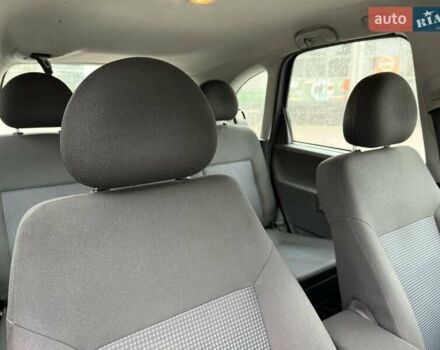 Синий Опель Мерива, объемом двигателя 1.6 л и пробегом 142 тыс. км за 3950 $, фото 38 на Automoto.ua