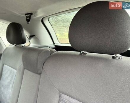 Синий Опель Мерива, объемом двигателя 1.6 л и пробегом 142 тыс. км за 3950 $, фото 53 на Automoto.ua