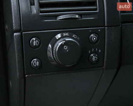 Синий Опель Мерива, объемом двигателя 1.6 л и пробегом 268 тыс. км за 3999 $, фото 17 на Automoto.ua