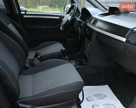 Синий Опель Мерива, объемом двигателя 1.6 л и пробегом 268 тыс. км за 3999 $, фото 30 на Automoto.ua