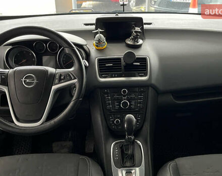 Синий Опель Мерива, объемом двигателя 1.69 л и пробегом 271 тыс. км за 6600 $, фото 9 на Automoto.ua