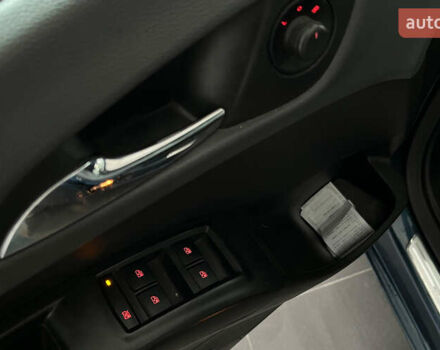 Синий Опель Мерива, объемом двигателя 1.69 л и пробегом 271 тыс. км за 6600 $, фото 20 на Automoto.ua