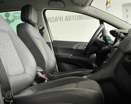 Синий Опель Мерива, объемом двигателя 1.7 л и пробегом 271 тыс. км за 6600 $, фото 19 на Automoto.ua