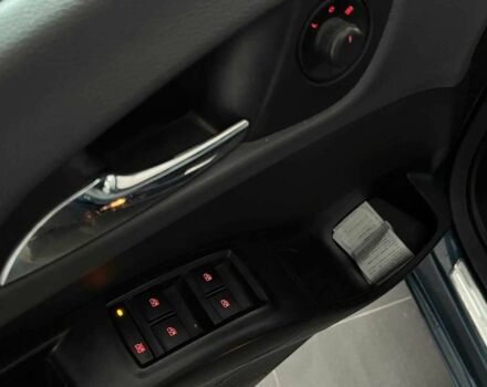 Синий Опель Мерива, объемом двигателя 1.7 л и пробегом 271 тыс. км за 6600 $, фото 20 на Automoto.ua