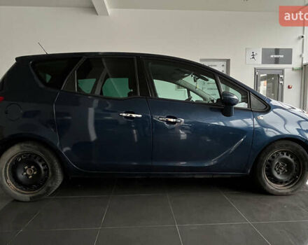 Синий Опель Мерива, объемом двигателя 1.69 л и пробегом 271 тыс. км за 6600 $, фото 7 на Automoto.ua