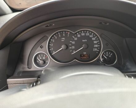 Синий Опель Мерива, объемом двигателя 1.6 л и пробегом 270 тыс. км за 4200 $, фото 4 на Automoto.ua