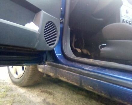 Синий Опель Мерива, объемом двигателя 1.36 л и пробегом 243 тыс. км за 4500 $, фото 2 на Automoto.ua