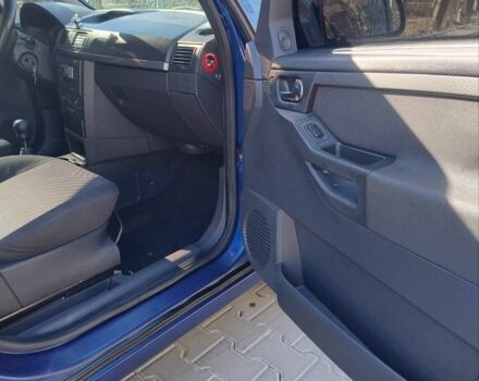 Синий Опель Мерива, объемом двигателя 1.6 л и пробегом 224 тыс. км за 3200 $, фото 16 на Automoto.ua