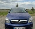 Синий Опель Мерива, объемом двигателя 1.6 л и пробегом 239 тыс. км за 5500 $, фото 1 на Automoto.ua