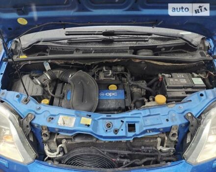 Синий Опель Мерива, объемом двигателя 1.6 л и пробегом 287 тыс. км за 4500 $, фото 3 на Automoto.ua