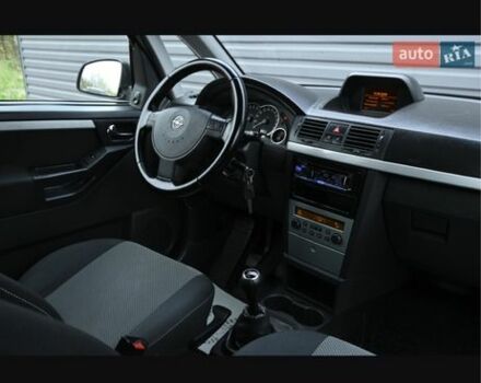 Синий Опель Мерива, объемом двигателя 1.6 л и пробегом 260 тыс. км за 3999 $, фото 2 на Automoto.ua