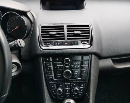 Синий Опель Мерива, объемом двигателя 1.36 л и пробегом 124 тыс. км за 7100 $, фото 14 на Automoto.ua