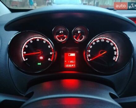 Синий Опель Мерива, объемом двигателя 1.36 л и пробегом 124 тыс. км за 7100 $, фото 18 на Automoto.ua