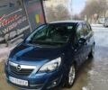 Синий Опель Мерива, объемом двигателя 1.69 л и пробегом 286 тыс. км за 8200 $, фото 1 на Automoto.ua