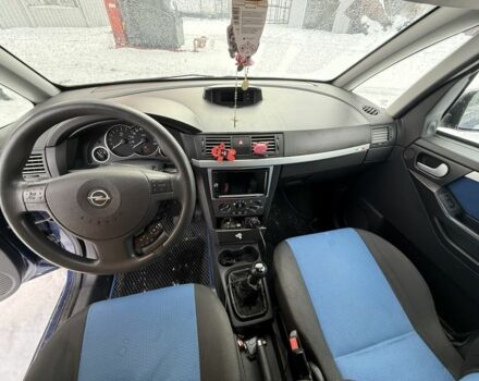 Синий Опель Мерива, объемом двигателя 1.6 л и пробегом 170 тыс. км за 2800 $, фото 1 на Automoto.ua