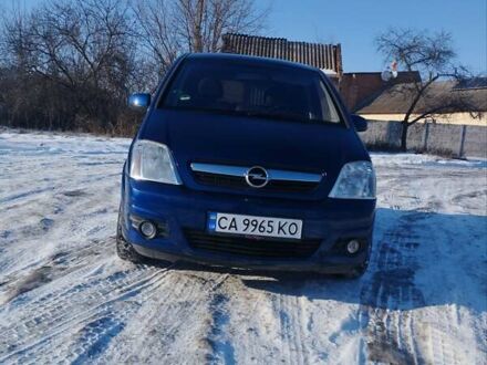 Синий Опель Мерива, объемом двигателя 1.6 л и пробегом 230 тыс. км за 4300 $, фото 1 на Automoto.ua