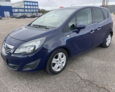 Синий Опель Мерива, объемом двигателя 1.7 л и пробегом 209 тыс. км за 2500 $, фото 1 на Automoto.ua