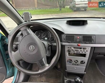 Зеленый Опель Мерива, объемом двигателя 1.6 л и пробегом 140 тыс. км за 4699 $, фото 5 на Automoto.ua