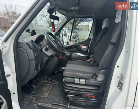 Белый Опель Movano, объемом двигателя 2.3 л и пробегом 297 тыс. км за 26000 $, фото 4 на Automoto.ua