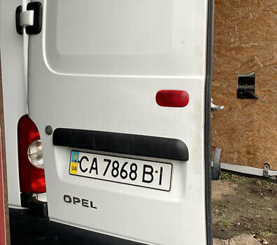 Білий Опель Movano, об'ємом двигуна 2.5 л та пробігом 275 тис. км за 7400 $, фото 1 на Automoto.ua