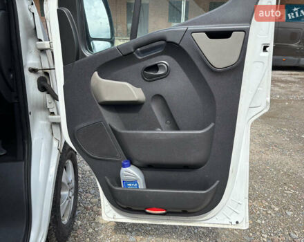 Белый Опель Movano, объемом двигателя 2.3 л и пробегом 390 тыс. км за 9999 $, фото 14 на Automoto.ua