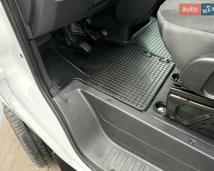 Білий Опель Movano, об'ємом двигуна 0 л та пробігом 156 тис. км за 17400 $, фото 48 на Automoto.ua