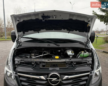 Білий Опель Movano, об'ємом двигуна 0 л та пробігом 156 тис. км за 17400 $, фото 86 на Automoto.ua