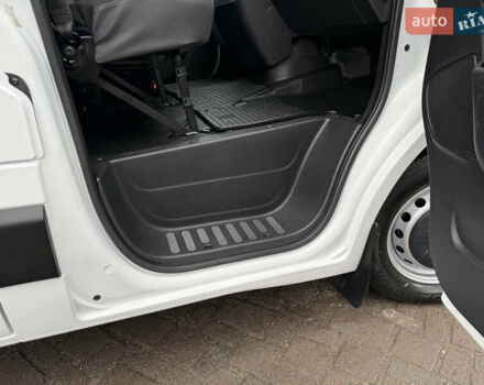 Білий Опель Movano, об'ємом двигуна 0 л та пробігом 156 тис. км за 17400 $, фото 62 на Automoto.ua