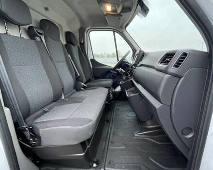 Білий Опель Movano, об'ємом двигуна 2.3 л та пробігом 217 тис. км за 18000 $, фото 20 на Automoto.ua