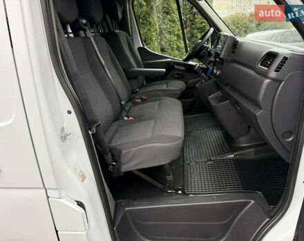 Білий Опель Movano, об'ємом двигуна 0 л та пробігом 156 тис. км за 17400 $, фото 63 на Automoto.ua