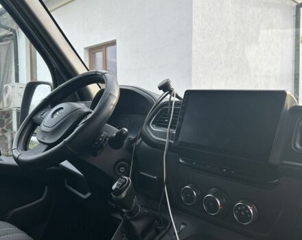 Білий Опель Movano, об'ємом двигуна 2.3 л та пробігом 170 тис. км за 15000 $, фото 4 на Automoto.ua