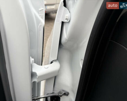 Білий Опель Movano, об'ємом двигуна 0 л та пробігом 156 тис. км за 17400 $, фото 41 на Automoto.ua