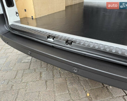 Білий Опель Movano, об'ємом двигуна 0 л та пробігом 156 тис. км за 17400 $, фото 75 на Automoto.ua