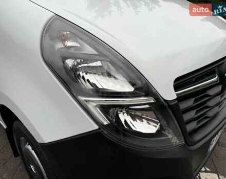 Білий Опель Movano, об'ємом двигуна 0 л та пробігом 156 тис. км за 17400 $, фото 32 на Automoto.ua