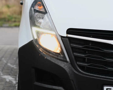 Белый Опель Movano, объемом двигателя 0 л и пробегом 158 тыс. км за 19300 $, фото 11 на Automoto.ua