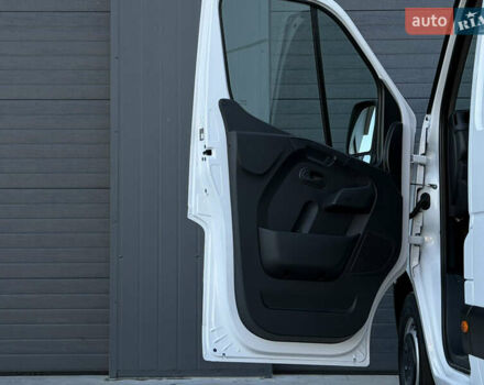 Белый Опель Movano, объемом двигателя 2.3 л и пробегом 254 тыс. км за 18500 $, фото 52 на Automoto.ua