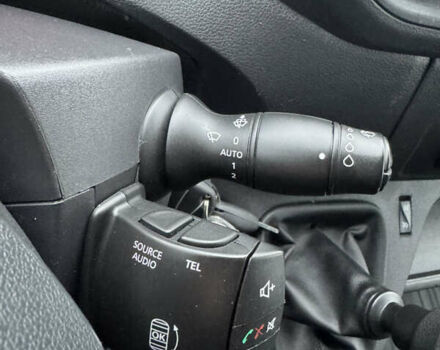 Білий Опель Movano, об'ємом двигуна 2.3 л та пробігом 220 тис. км за 22500 $, фото 26 на Automoto.ua