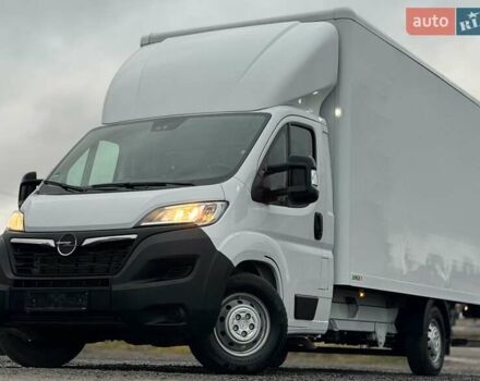 Белый Опель Movano, объемом двигателя 2.2 л и пробегом 220 тыс. км за 25899 $, фото 5 на Automoto.ua
