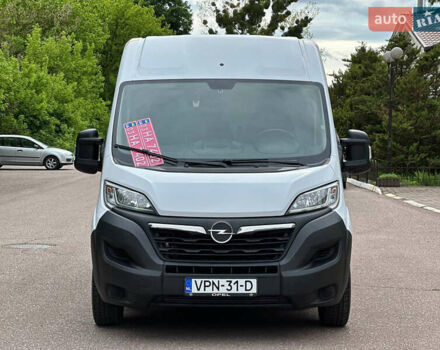 Білий Опель Movano, об'ємом двигуна 2.2 л та пробігом 264 тис. км за 18500 $, фото 1 на Automoto.ua